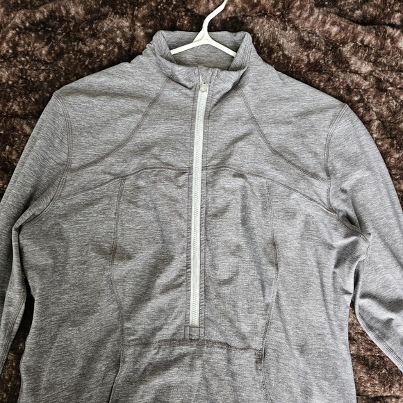Lululemon Define Pullover - Picture 5 of 10